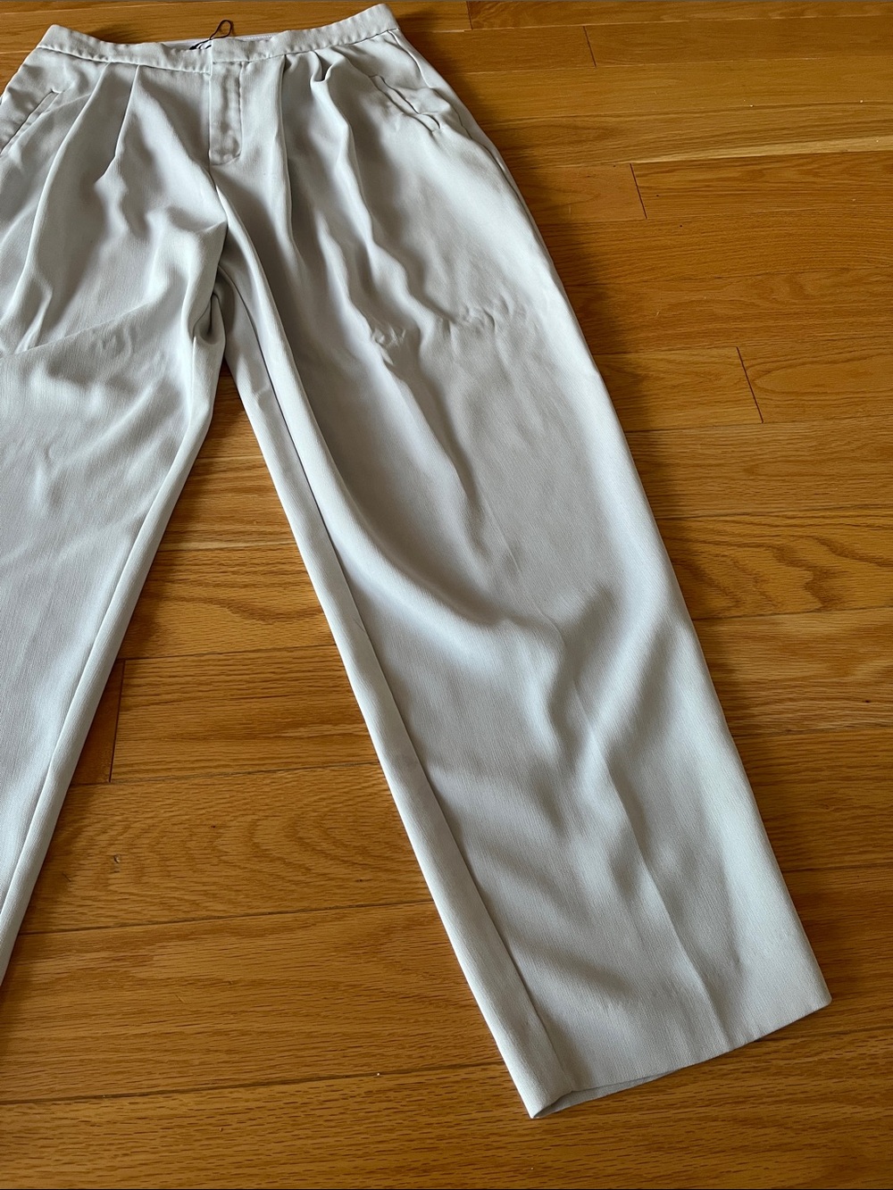 Women mango Pleated Light Gray Stretch Chinos size 8 new - Picture 4 of 4